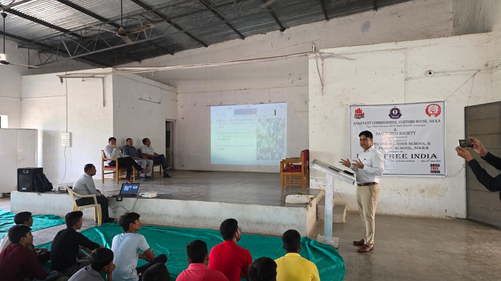 કસ્ટમ હાઉસ સિક્કા તથા સમજુ દેશી સોસાયટીના સંયુક્ત ઉપક્રમે ‘ડ્રગ્સ ફ્રી ઈન્ડિયા’ વિષય પર સેમિનાર યોજાયો