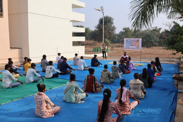 સરકારી વિનયન અને વિજ્ઞાન કોલેજ દેડિયાપાડાના એન.એસ.એસ યુનિટ દ્વારા “વિશ્વ ધ્યાન દિવસ”ની ઉજવણી