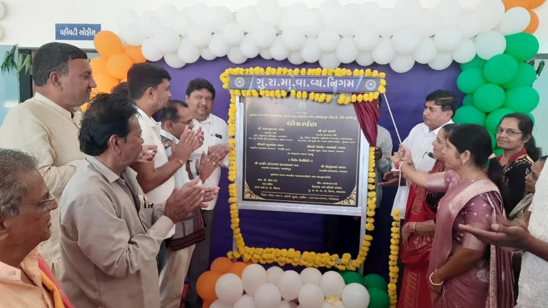 જામજોધપુર એસ.ટી. ડેપો વર્કશોપનું લોકાર્પણ કરતાં જિલ્લા પંચાયત પ્રમુખ મેયબેન ગરસર