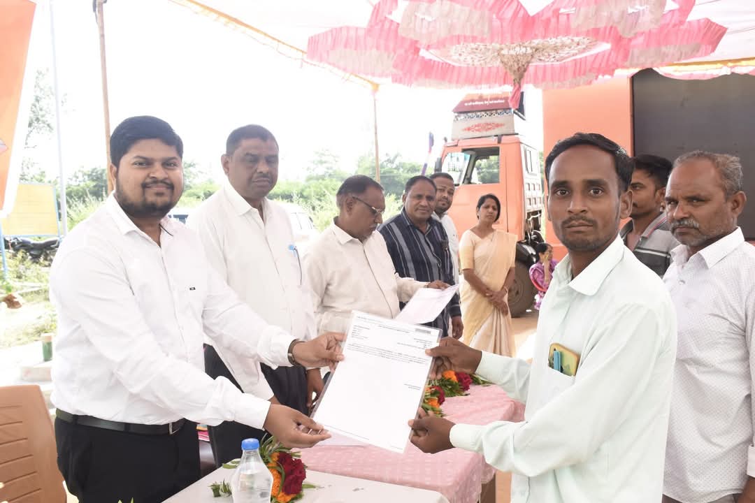 વિકાસ સપ્તાહ અંતર્ગત દાહોદ જિલ્લાના સીંગવડ તાલુકાની મલેકપુર ગ્રામ પંચાયત ખાતે તાલુકા વિકાસ અધિકારી ભગોરાની અધ્યક્ષતા હેઠળ ઉજવણી કરાઈ