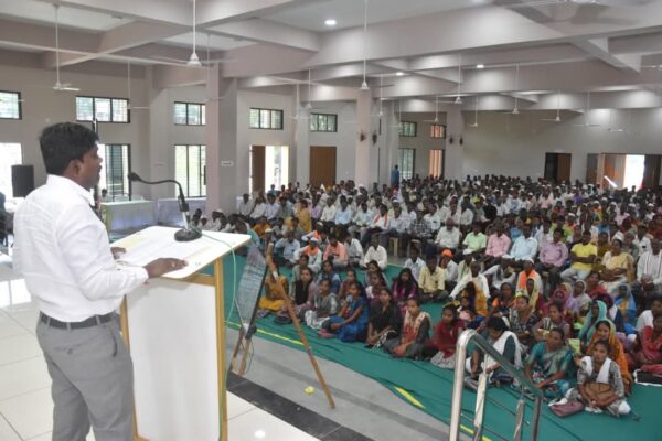 આદિવાસી સાંસ્કૃતિક ભવન આહવા ખાતે ગુજરાત વિધાનસભા નાયબ મુખ્ય દંડક વિજયભાઇ પટેલના અધ્યક્ષ સ્થાને જિલ્લા કક્ષાનો રવિ કૃષિ મહોત્સવ યોજાયો