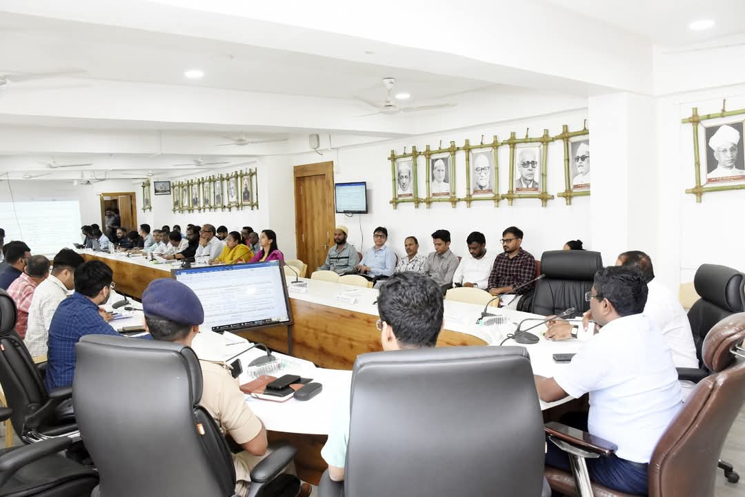 દાહોદ કલેકટર યોગેશ નિરગુડેના અધ્યક્ષ સ્થાને જિલ્લા સંકલન સમિતિની બેઠક યોજાઈ