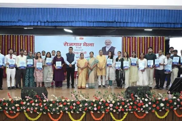 અમદાવાદ સહિત દેશના 40 સ્થળોએ રોજગાર મેળાનું આયોજન