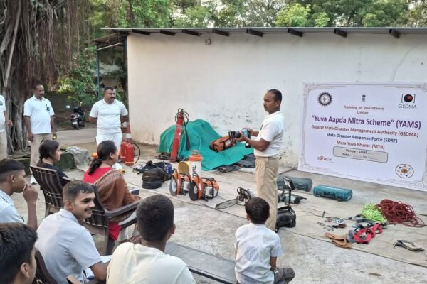 આપદા મિત્રોને આપત્તિ નિવારણના વિવિધ પાસાઓની તાલીમ આપવાના કાર્યક્રમમાં પ્રારંભ