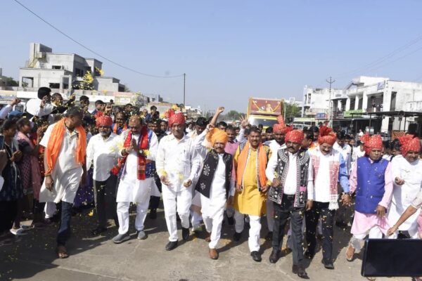 સુખસર ખાતે ‘જનજાતિય ગૌરવ યાત્રા’નું ભવ્ય સ્વાગત કરાયું