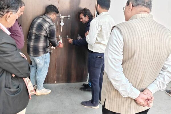 ગાંધીનગર જિલ્લા કલેક્ટર મેહુલ દવે દ્વારા વેરહાઉસની મુલાકાત લીધી