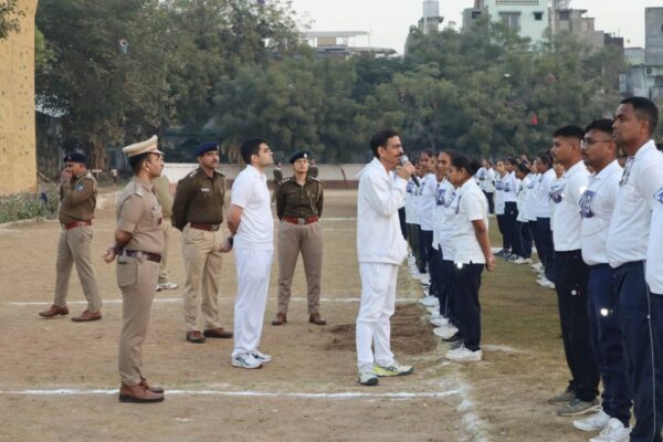 પોલીસ કમિશ્નર જી.એસ.મલિકનાઓએ, અમદાવાદ શહેર પોલીસ મુખ્ય મથક ની મુલાકાત