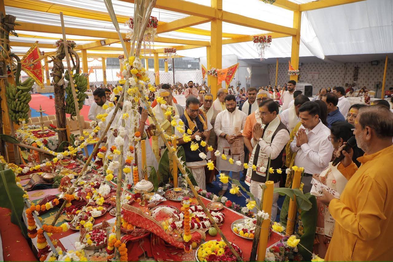 બારડોલી ખાતે અગાસી માતાના સ્વપ્ન મંદિરના સુવર્ણ જયંતિ મહોત્સવ પ્રસંગે ENT સુપરસ્પેશ્યાલિટી હોસ્પિટલનું ભવ્ય લોકાર્પણ કરાયું