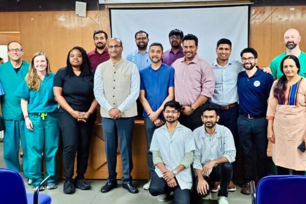 ‘ઈન્ડો-અમેરિકન સ્પાઈન સર્જરી કેમ્પ’ અંતર્ગત કરોડરજ્જુની અત્યંત જોખમી સર્જરી અમદાવાદમાં સફળતાપૂર્વક સંપન્ન